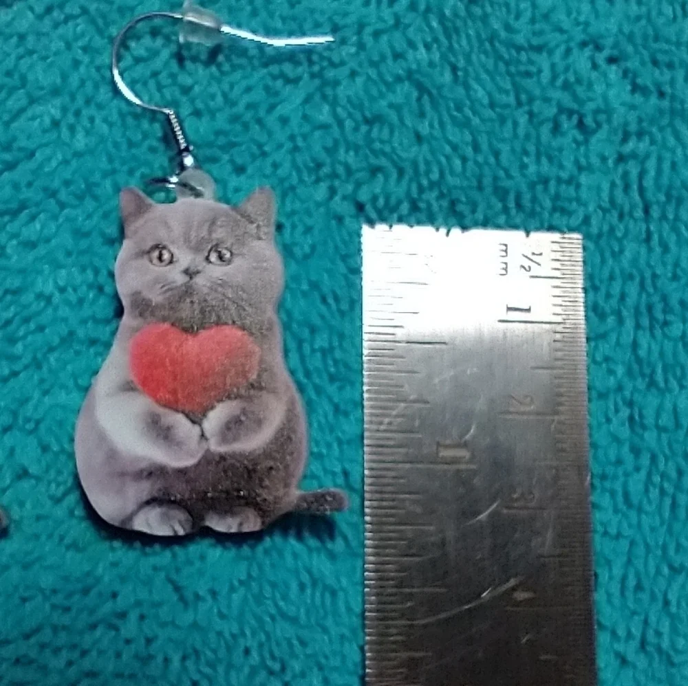 Grey cat with red heart wire dangle earrings valentine valentines day